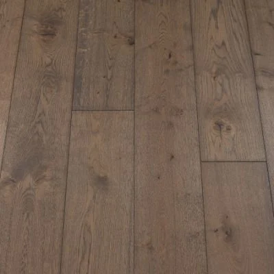 Nordic Plank: A close-up of Jordan's Woodflooring in Nordic, displaying light, cool tones with a smooth, Scandinavian-inspired design.