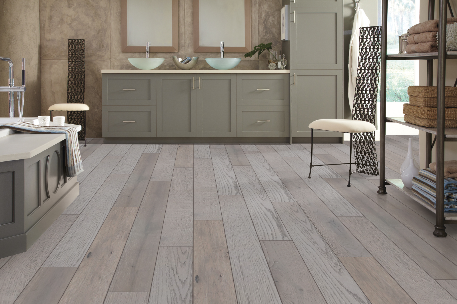 Diamond Silver Oak Brush & UV Oiled Engineered Wood Flooring