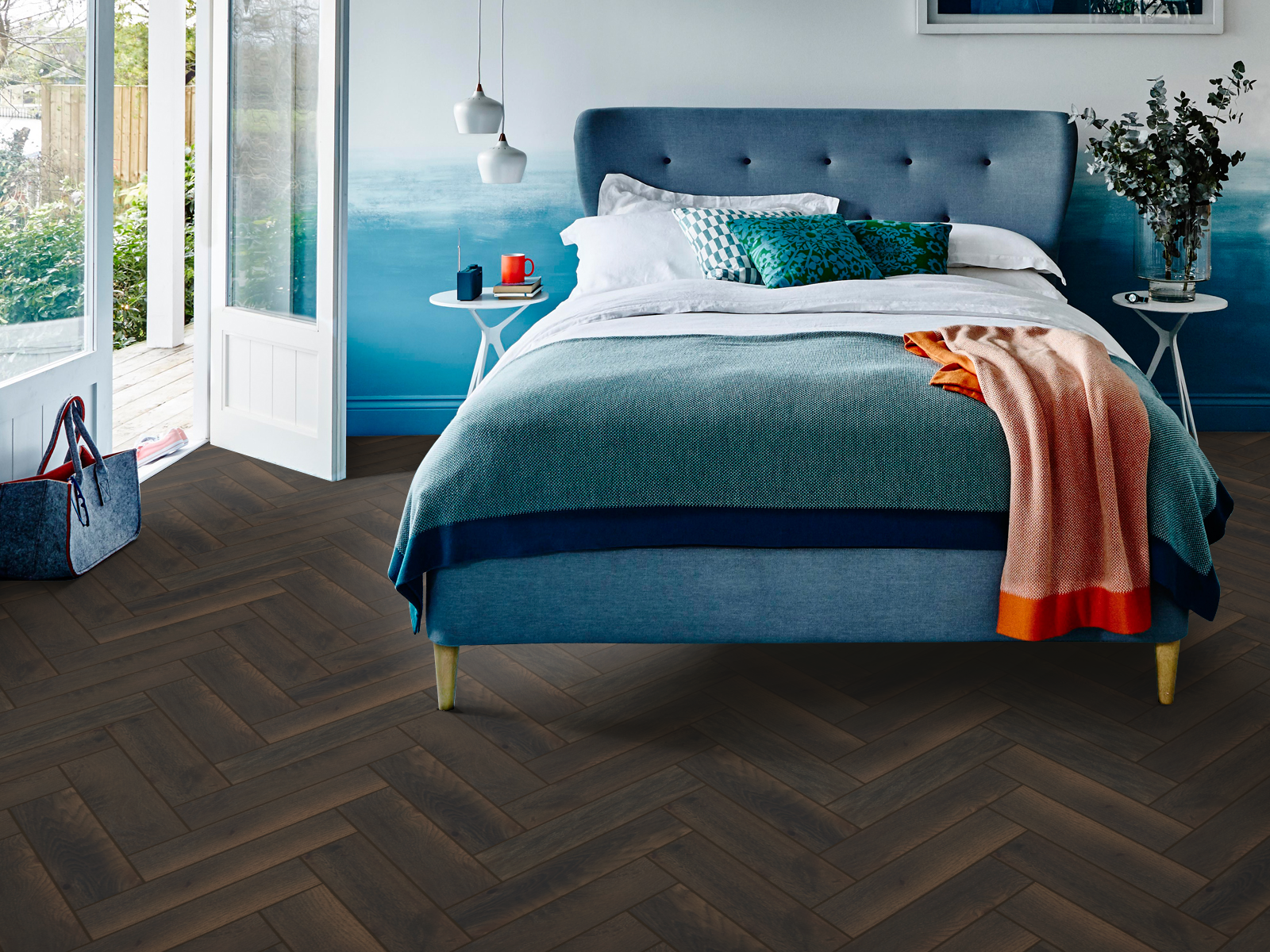 Herringbone Burnt Oak Brush & UV Oiled Engineered Flooring – 100mm x 14mm x 400mm