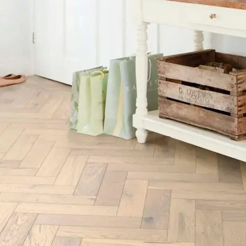 Herringbone Cream Oak Brush & UV Oiled Engineered Flooring – 100mm x 14mm x 400mm