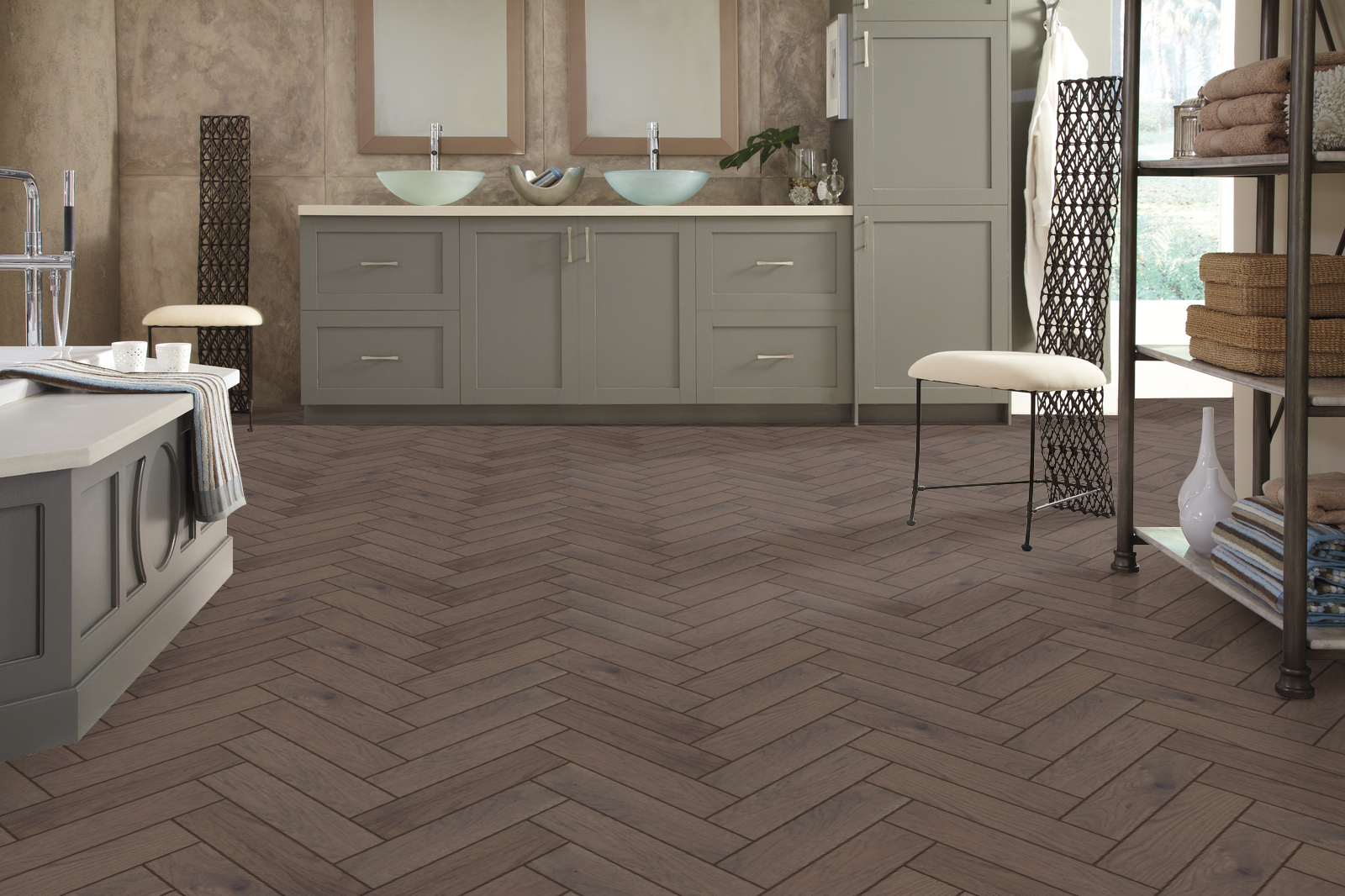 Herringbone Grey Oak Brush & UV Oiled Engineered Flooring – 100mm x 14mm x 400mm